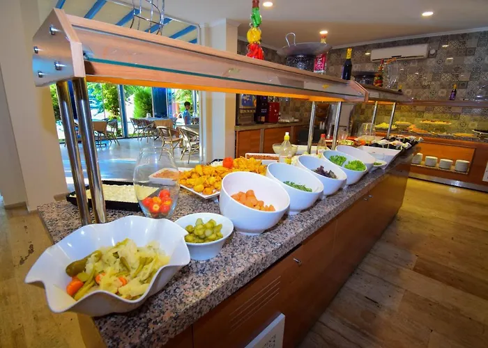 酒店 Astoria Life 马尔马里斯