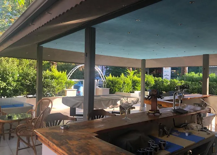 酒店 Astoria Life 马尔马里斯