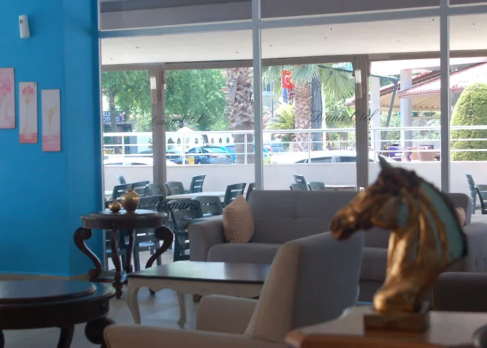 Astoria Life 酒店 3*