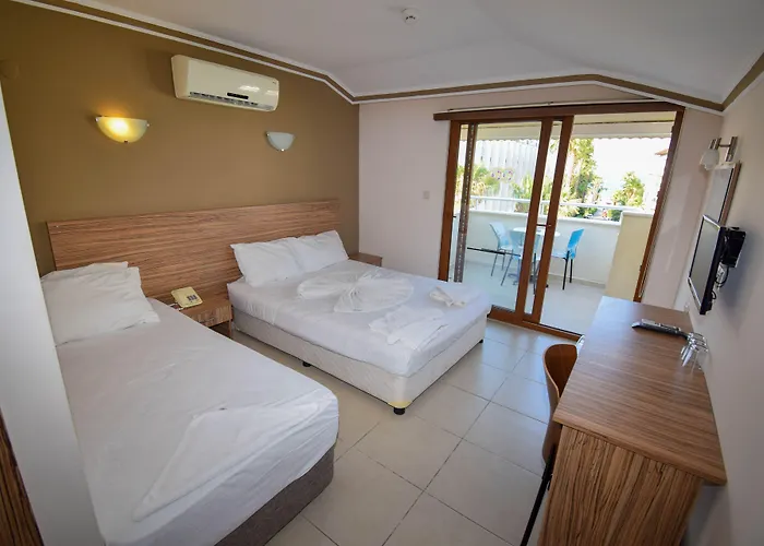 Astoria Life 酒店 3*