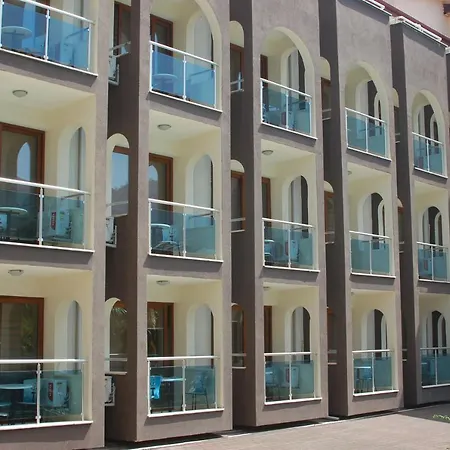 Astoria Life Hotell 3*